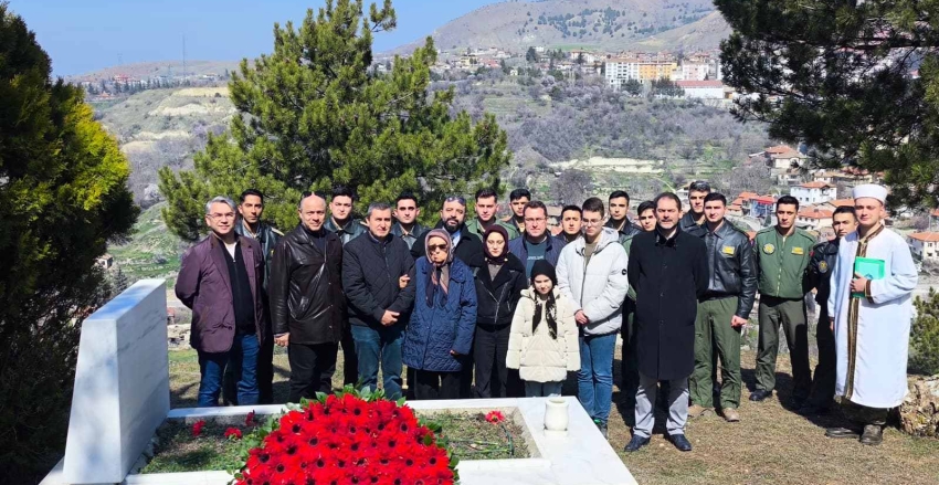 Şehit Devre Arkadaşımız Kr. Plt. Yzb. Yusuf Ziya ERTEM'in Şehadetinin Seneyi Devriyesinde Kabri Başında Anılması.