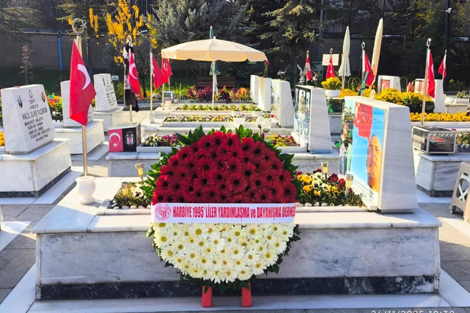 Şehit Devre Arkadaşımız Kr.Plt.Alb. Göksenin Aytural ŞAYLAN'ın Şehadetinin Yıl Dönümünde Kabri Başında Anılması. 